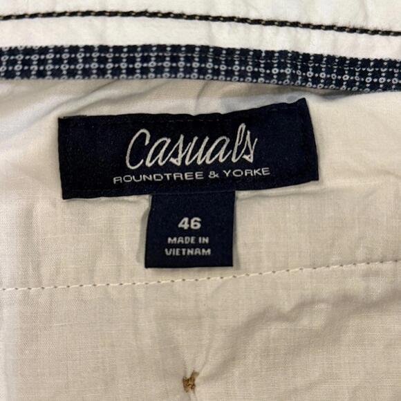 Roundtree & Yorke tan men's khaki chino shorts, waist 46 in. - Picture 4 of 5